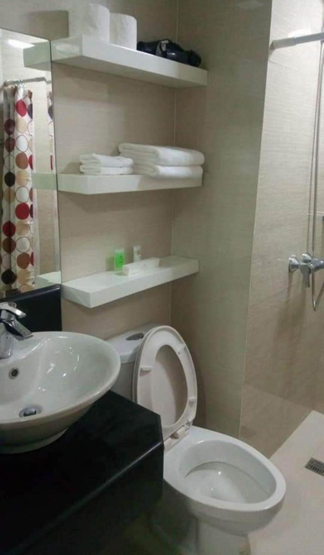 Pasay Condotel Near Naia Terminal 3 المظهر الخارجي الصورة